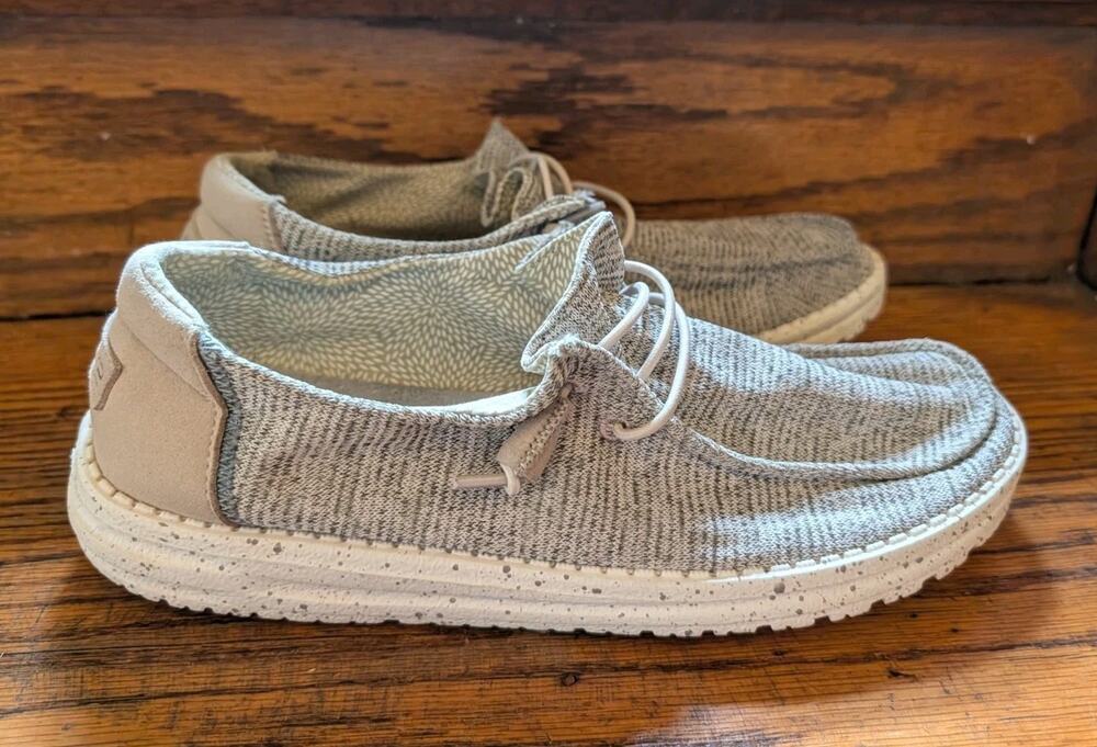 Hey Dude Shoes Wendy Women's 9 Gray Beige Woven Loafer's